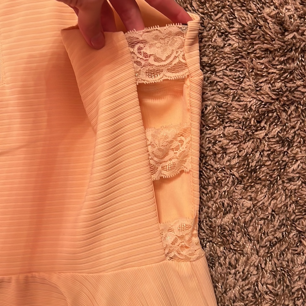 Pink blouse - Picture 3 of 3